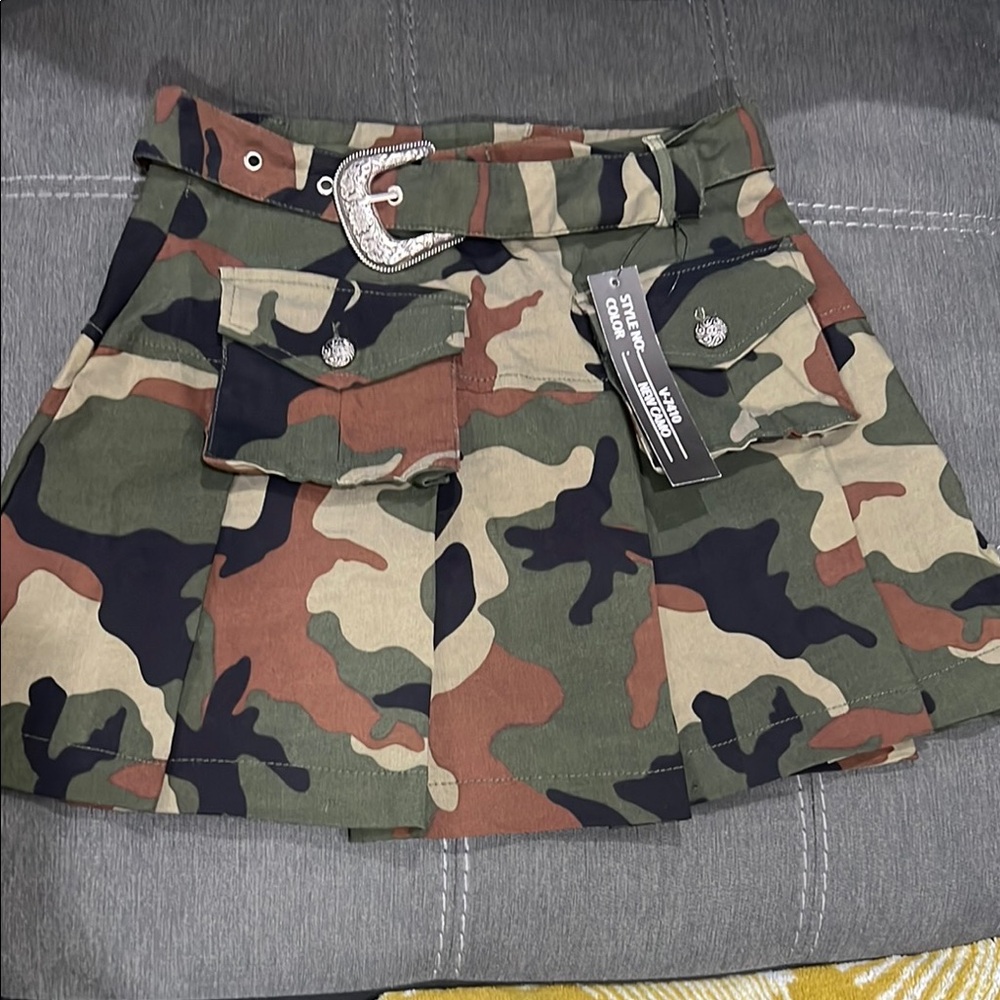 Camouflage Mini Skirt with Belt